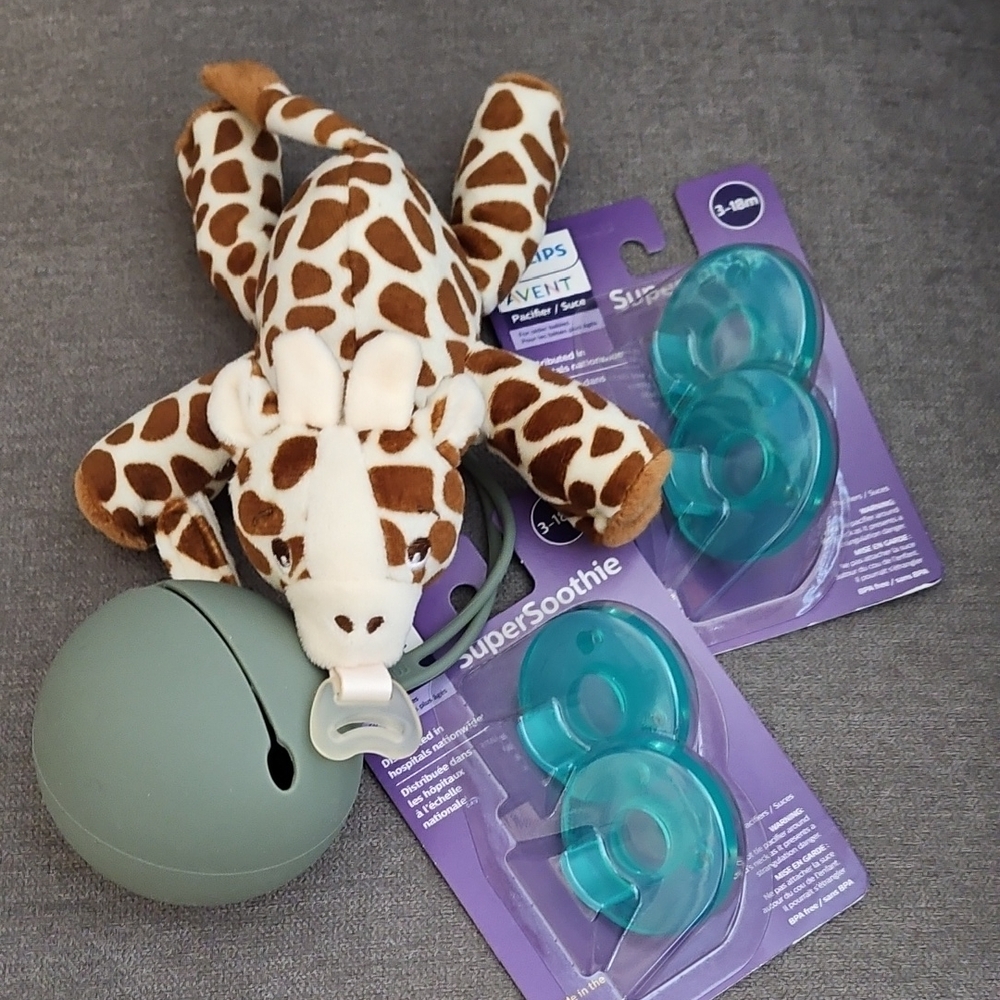 Philips Avent Soothie Pacifiers with Giraffe Plush